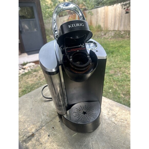 KEURIG B60 SINGLE-CUP BREWING SYSTEM COFFEE MAKER 60 OZ., Special edition - Picture 7 of 8